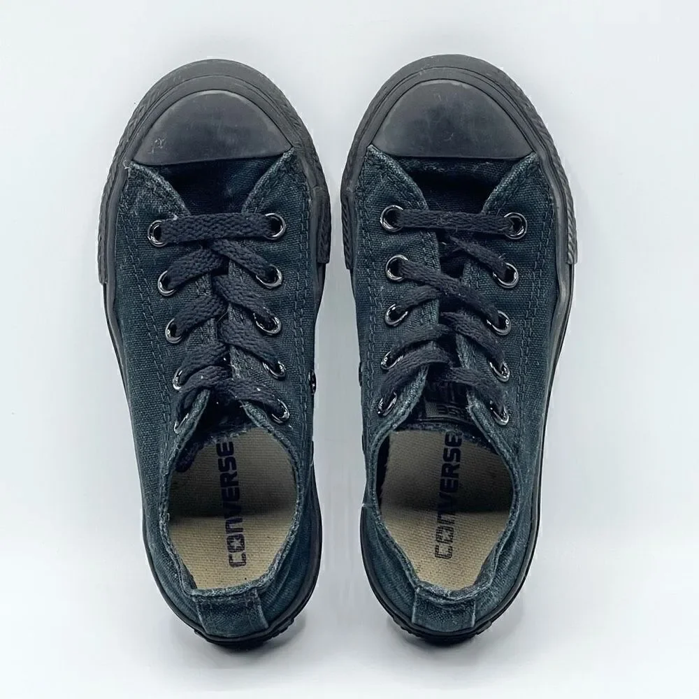 Converse All Star Chuck Taylor low lace up black on black sneakers - Little Kids